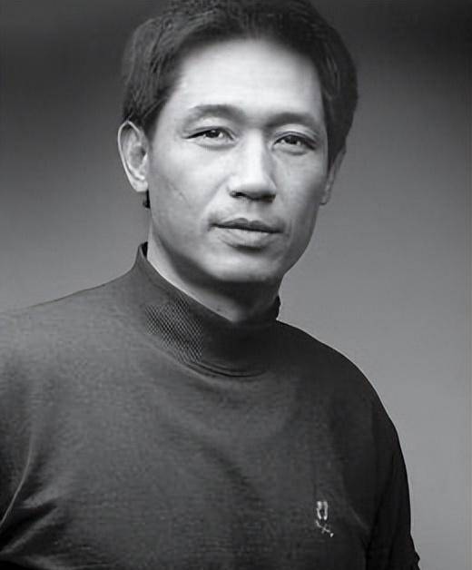 演员石凉:我这辈子最正确的决定,就是与丛珊离婚娶圈外人为妻_京剧