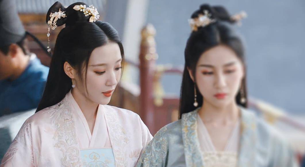 6年前在《太子妃》被她美到,现成赵露思新剧女二,颜值依旧抢镜_安泳