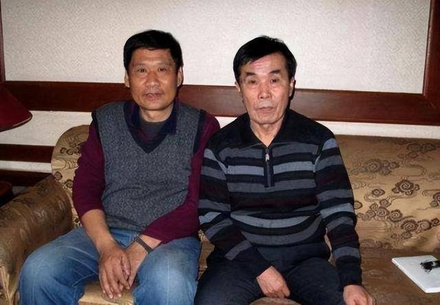 回顾何庆魁儿子直播时语出惊人,称:父亲嫖不动了,每月1万就够花