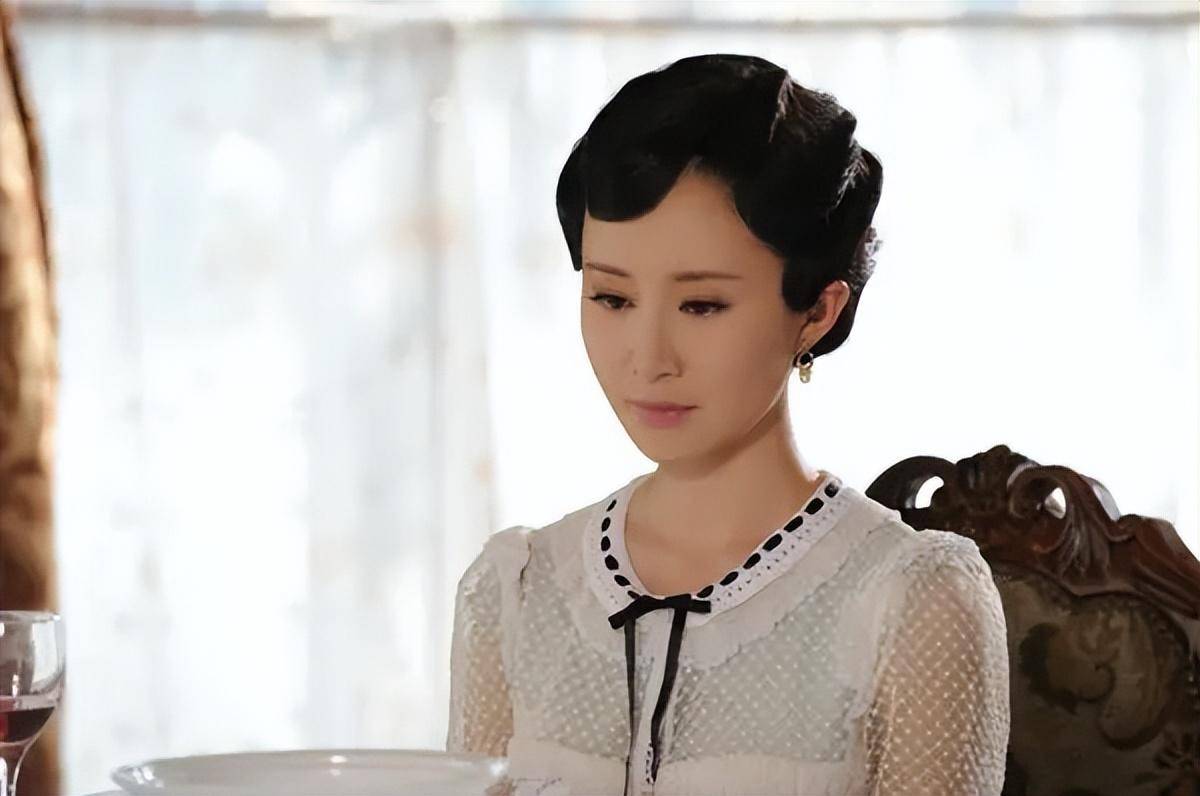 景甜翻红,郭晓婷都火了,"内娱"85花却再没有舒畅的位置_作品_资源