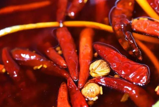 小卖部、歌舞厅！昆明80年代调调的店，簸箕火锅菜价回到解放前(图19)