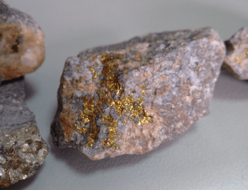 55吨!能压压目前火爆的金价吗?