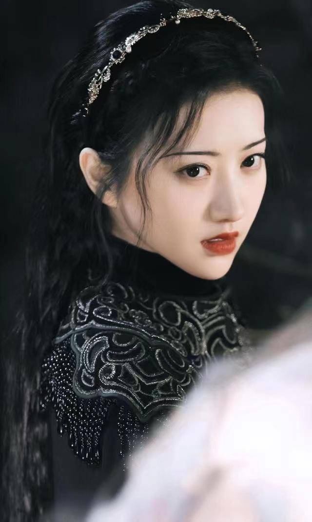 圈内人物之景甜:神秘男友力捧走红,身高差1cm束手无措与张继科分手