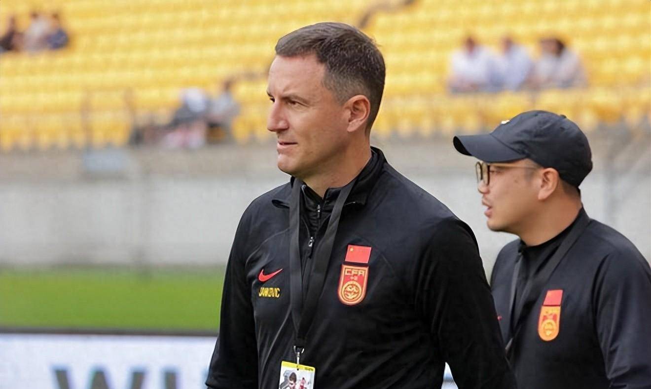 江正式宣布退赛,扬科维奇招兵买马,不理会汤淼和_国足_徐浩峰_右后卫