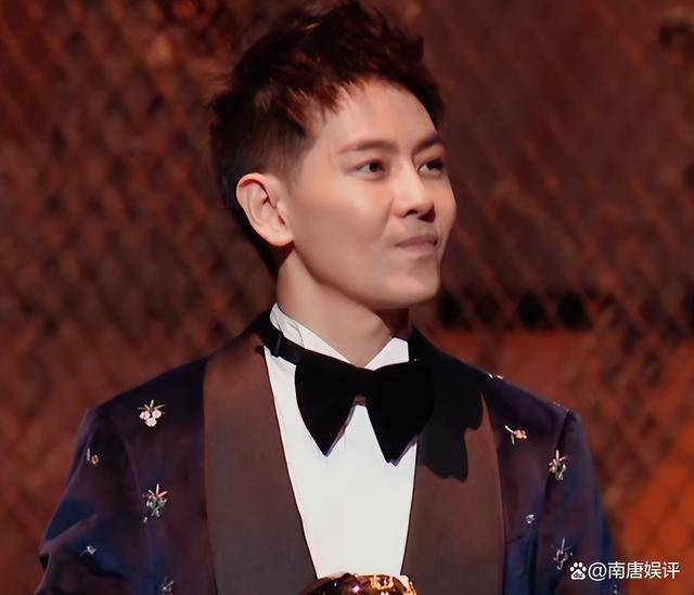 合唱排行榜_情侣合唱歌曲排名前十(2)