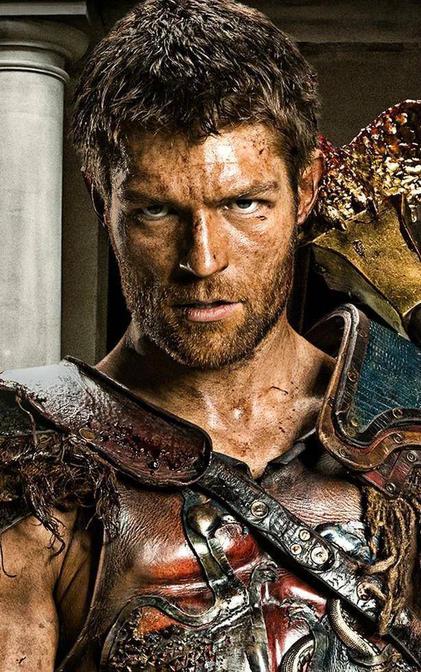 斯巴达克斯的诅咒,罗马三巨头全部死的很惨_凯撒_克拉苏_庞培