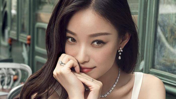 今日85后女明星人气榜,张小斐榜首,宋轶榜眼,张芷溪探花_孙茜_冯绍峰