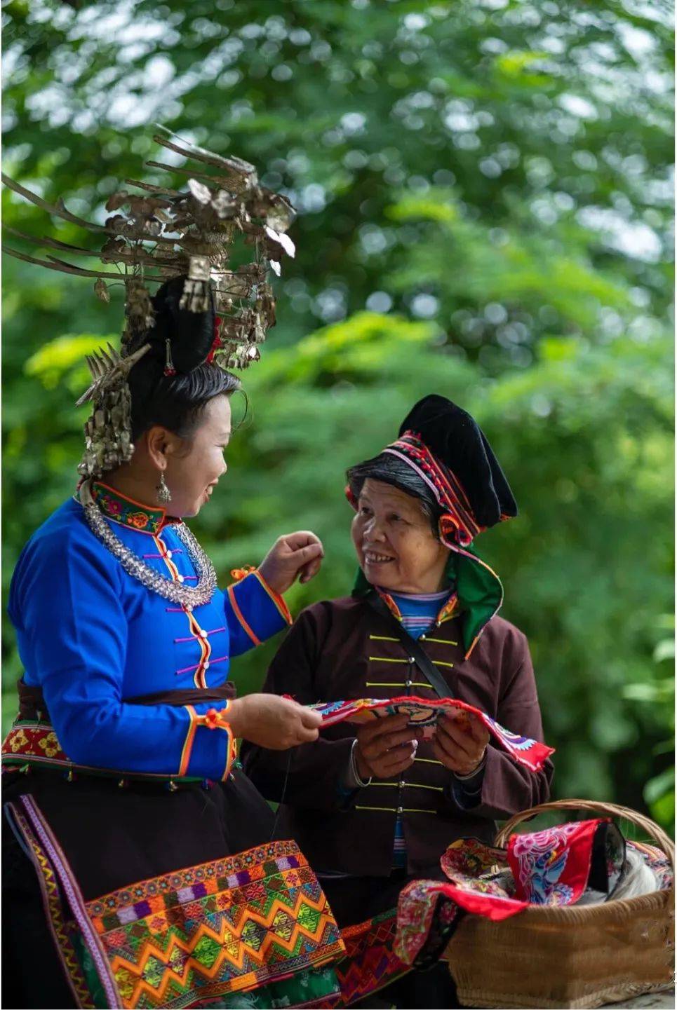 d811月22日 凯里—凯里南站送团,结束愉快的行程住:无 | 餐:早早餐后