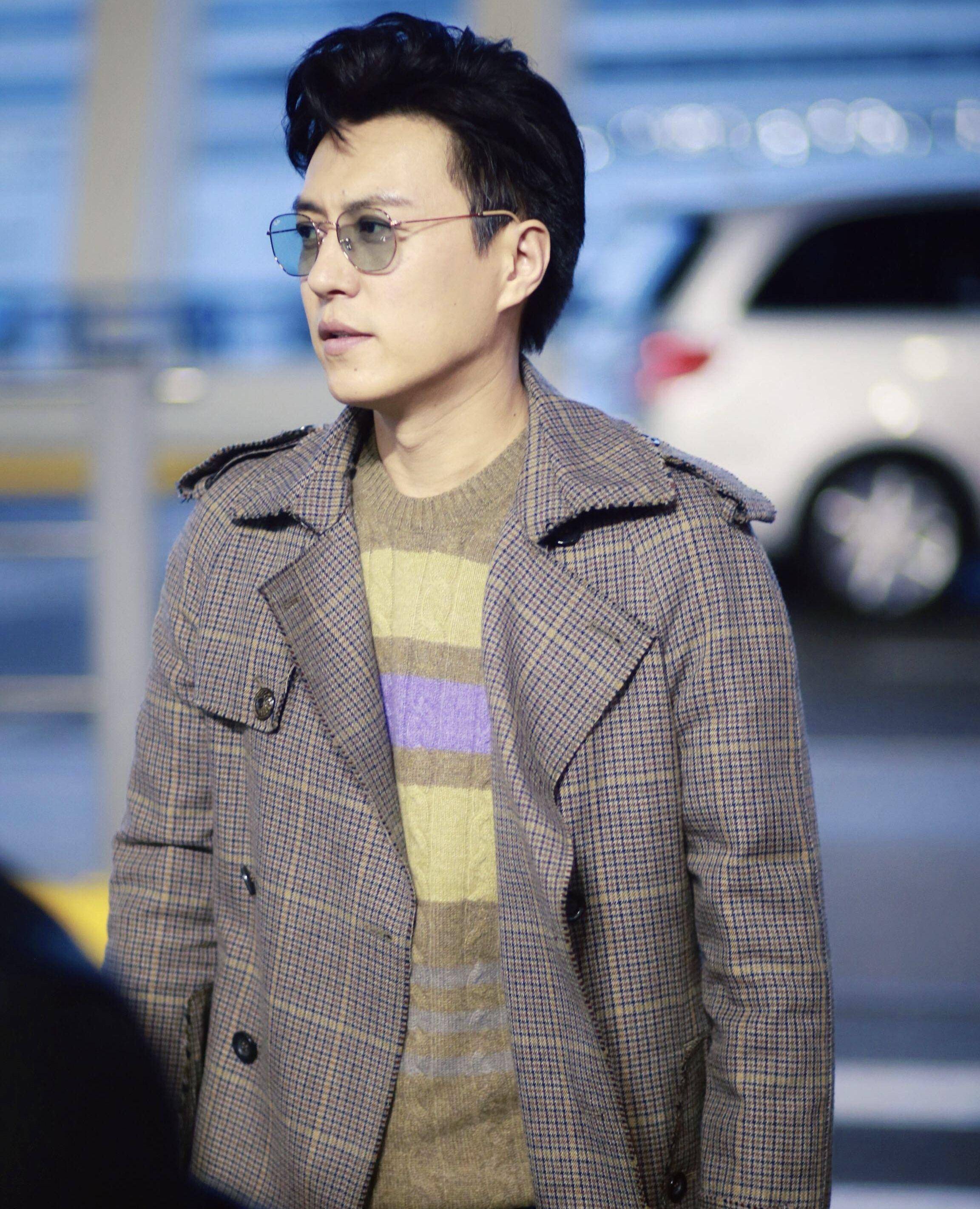 北京时间11月11号下午,中国著名演员靳东最新消息!_挑战_社会_角色