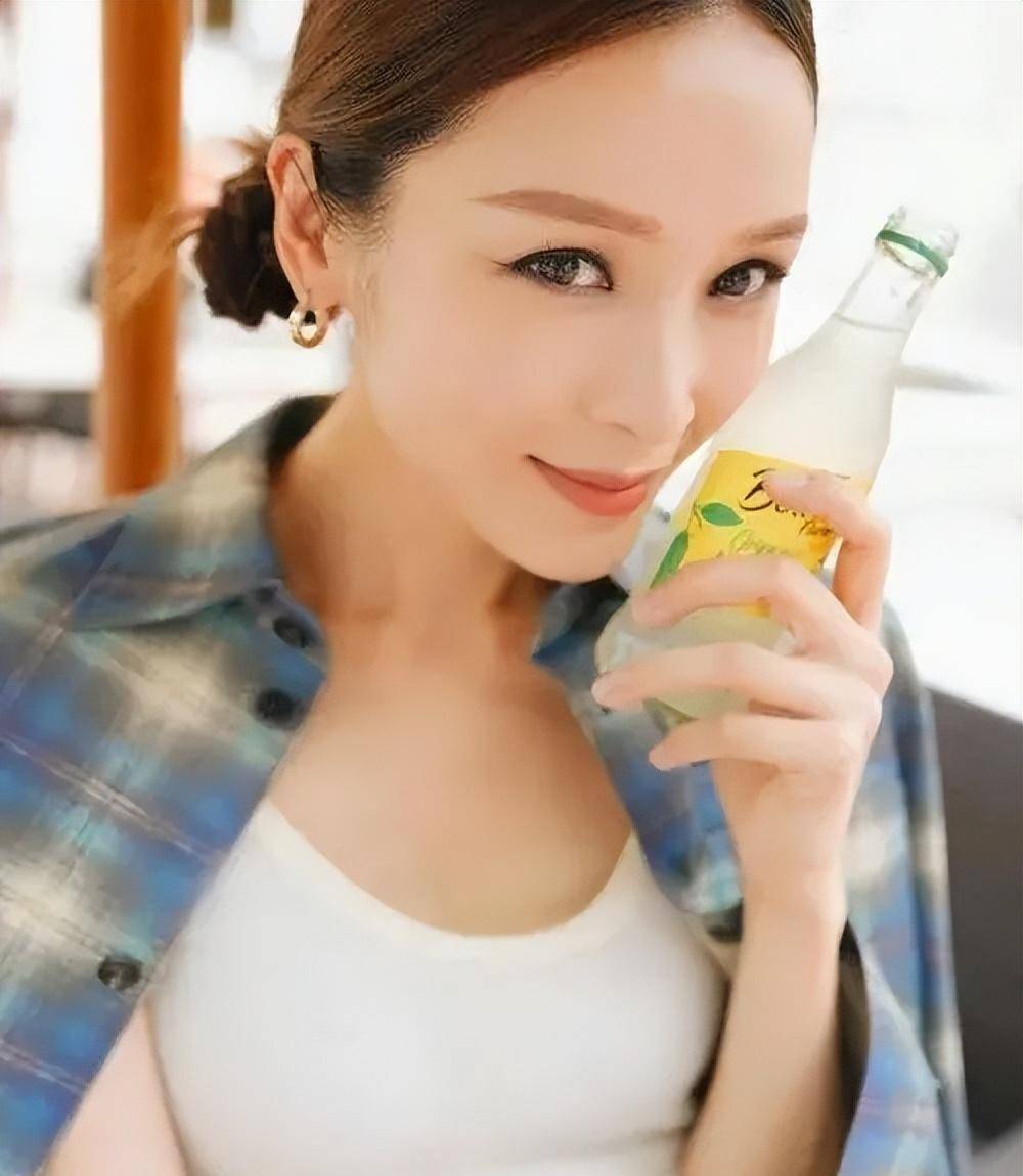 李佳芯40岁遭冷落,tvb视后变成无人问津,她的故事告诉你_事业_作品