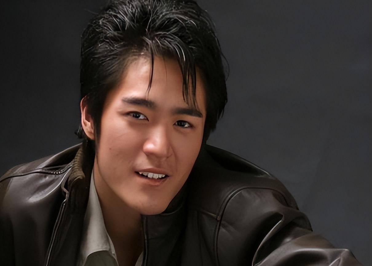 演员尚于博:跳楼自杀留17字遗言,母亲做的事功德无量!_爱珍_父母_工作