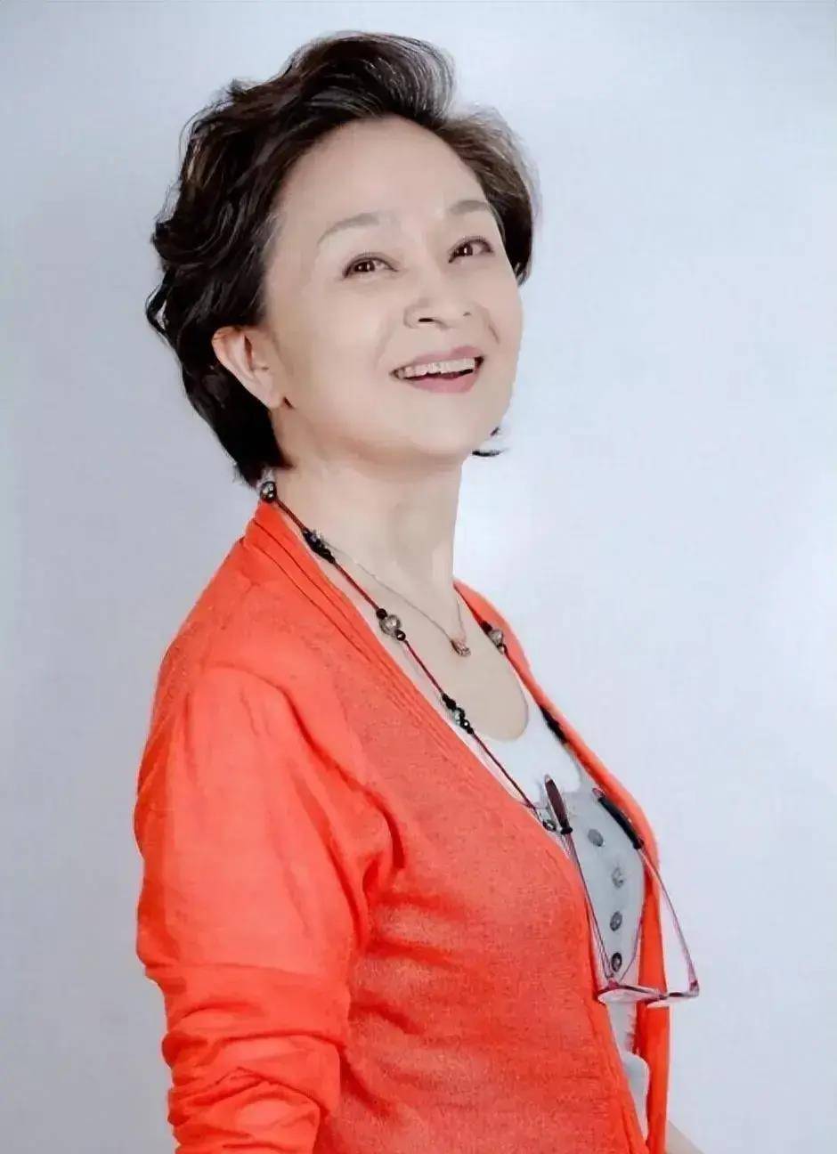 演员刘莉莉:离婚后嫁富商,女儿是她的骄傲