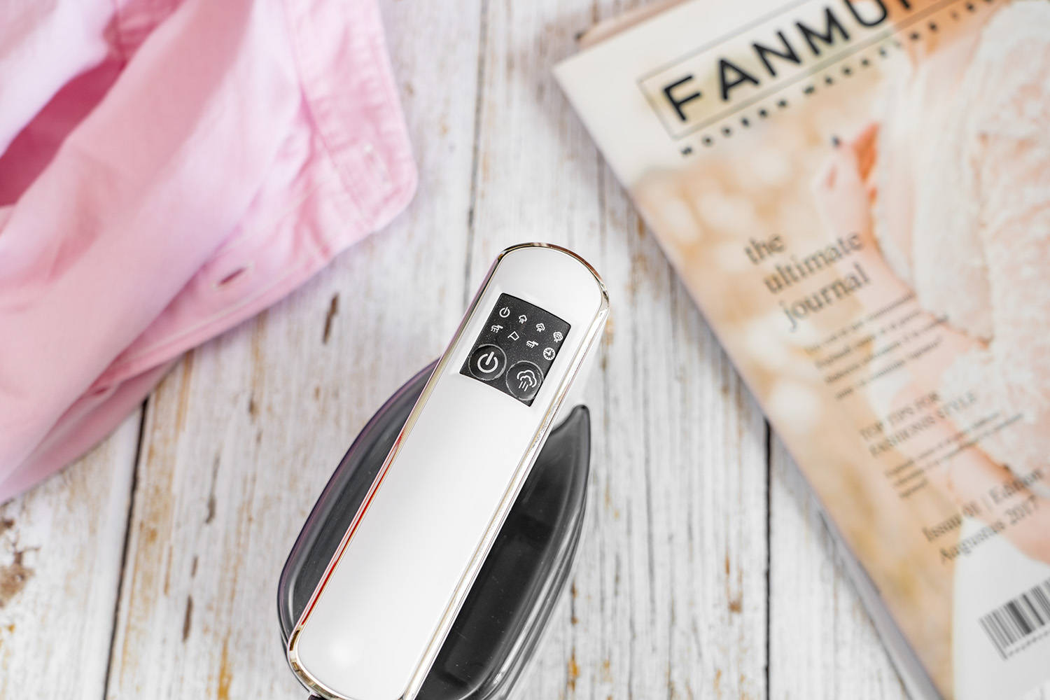 早用上这款挂烫机,咋会熨坏两件千元衬衫,这真是居家必备小神器