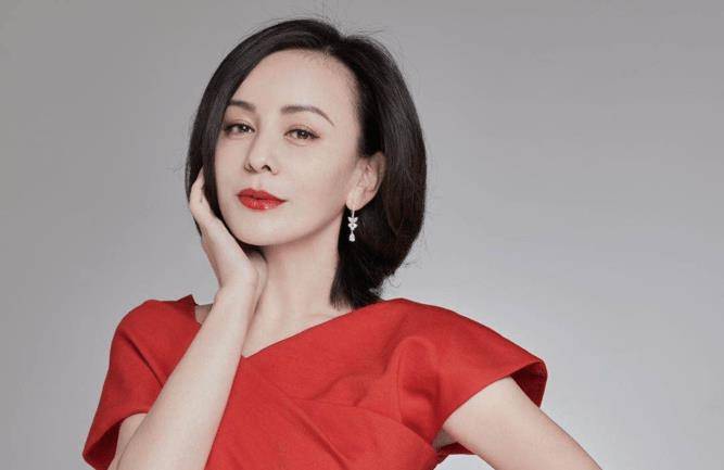 不得了!53岁"雪姨"王琳,身材饱满着实性感!_表演_魅力_角色