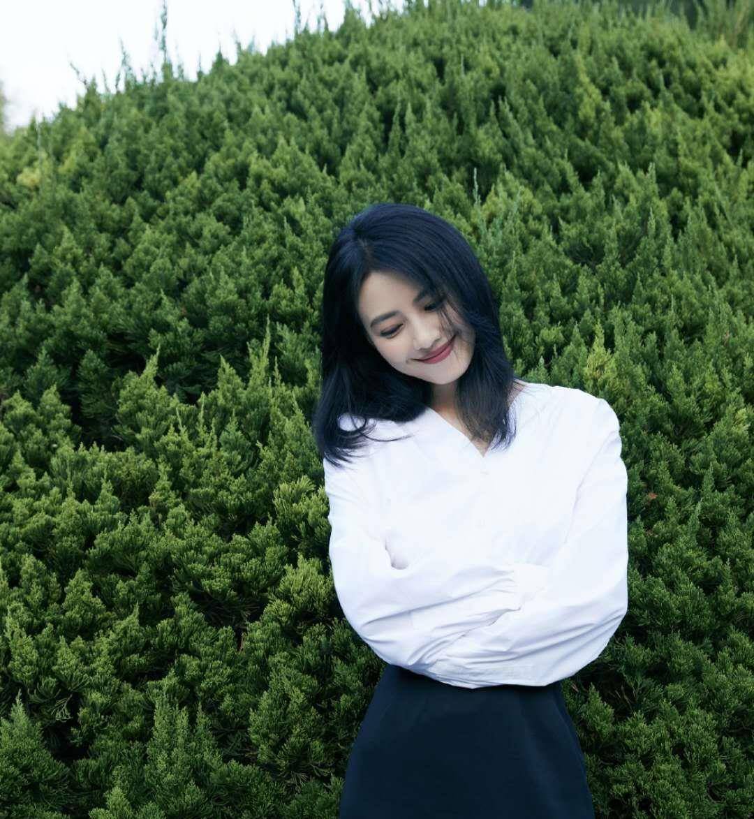 高圆圆被网友偶遇,生图状态优雅丰腴,不愧是虎扑女神_照片_活动_国民