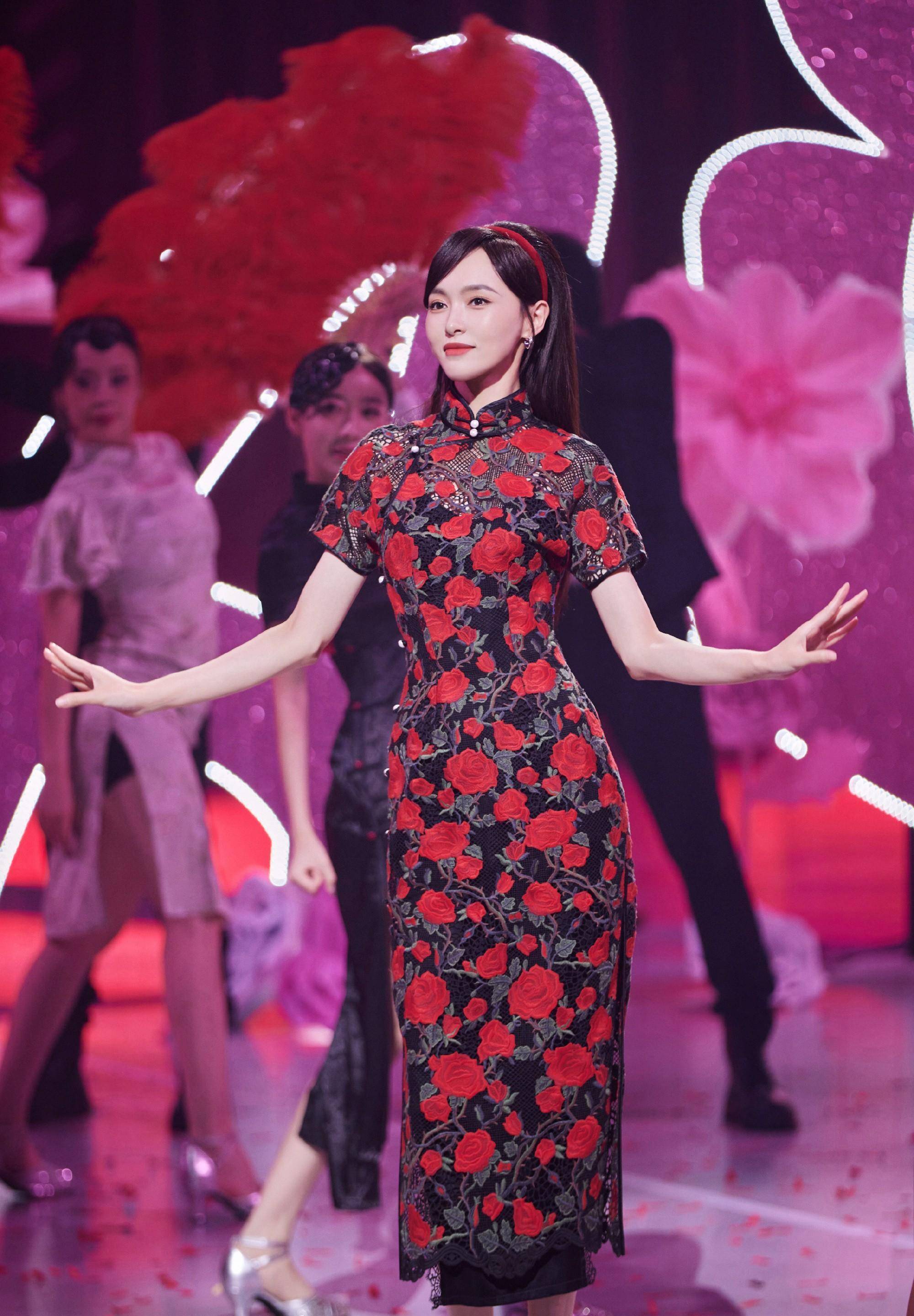 唐嫣穿上旗袍瞬间变成最美仙女!_魅力_气质_舞台