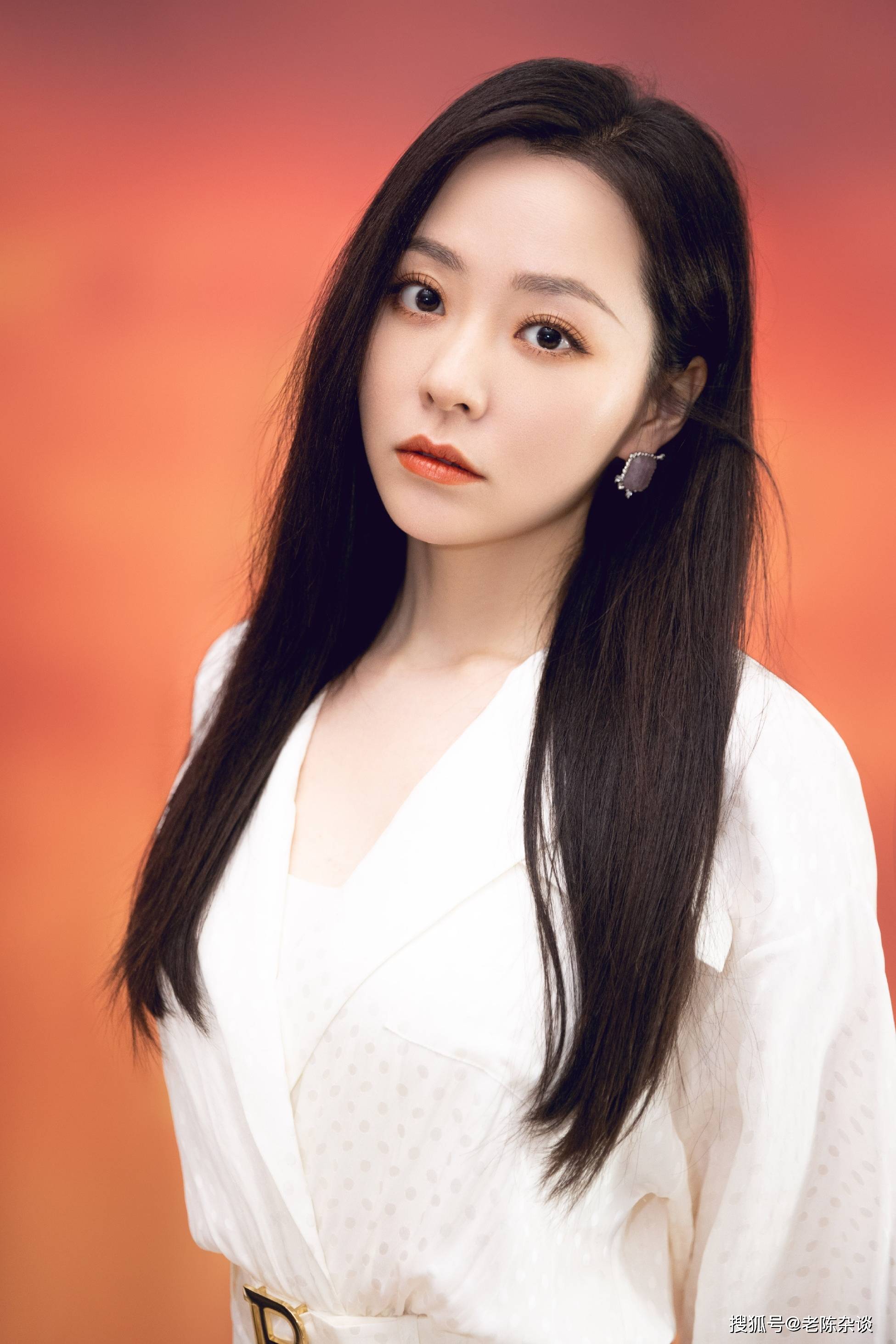 除了音乐方面的成就,张靓颖还积极参与社会公益活动.