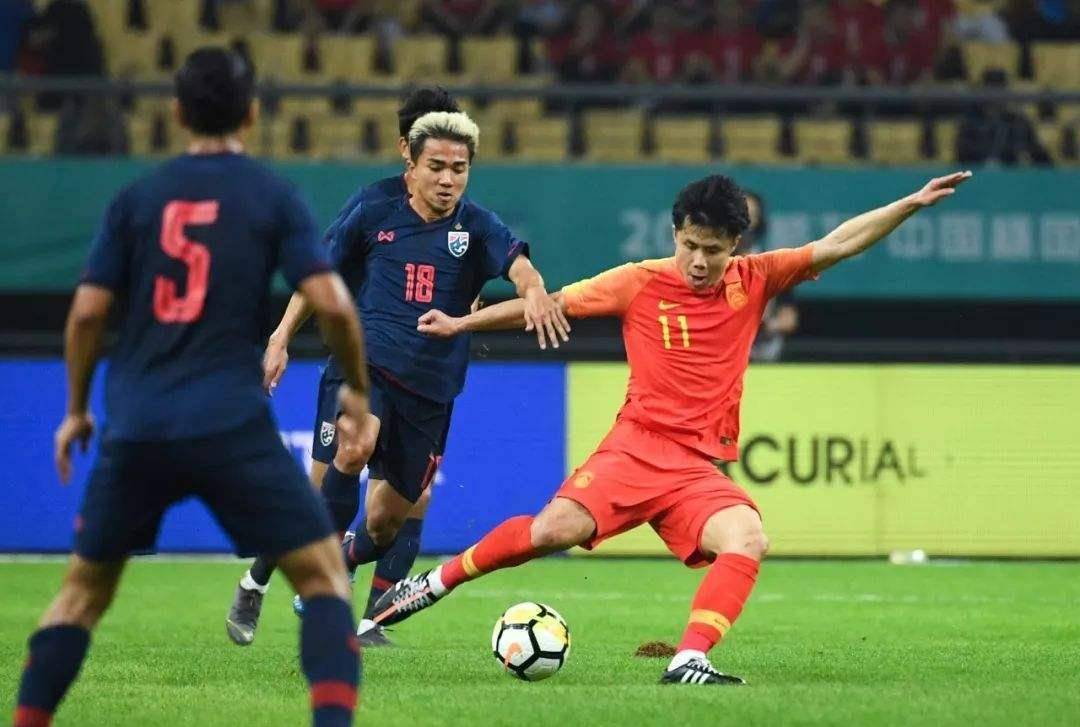 国足pk泰国,两大"菜鸟"主帅斗法,26岁中锋成奇兵_比赛_泰国队_博尔金