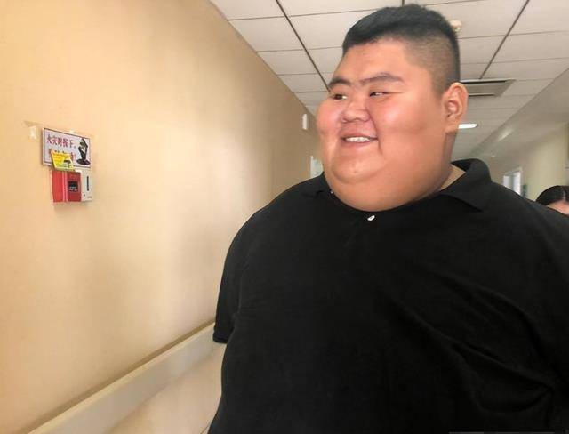 "中国首胖"王浩楠,为爱切胃暴瘦480斤,成名后出轨