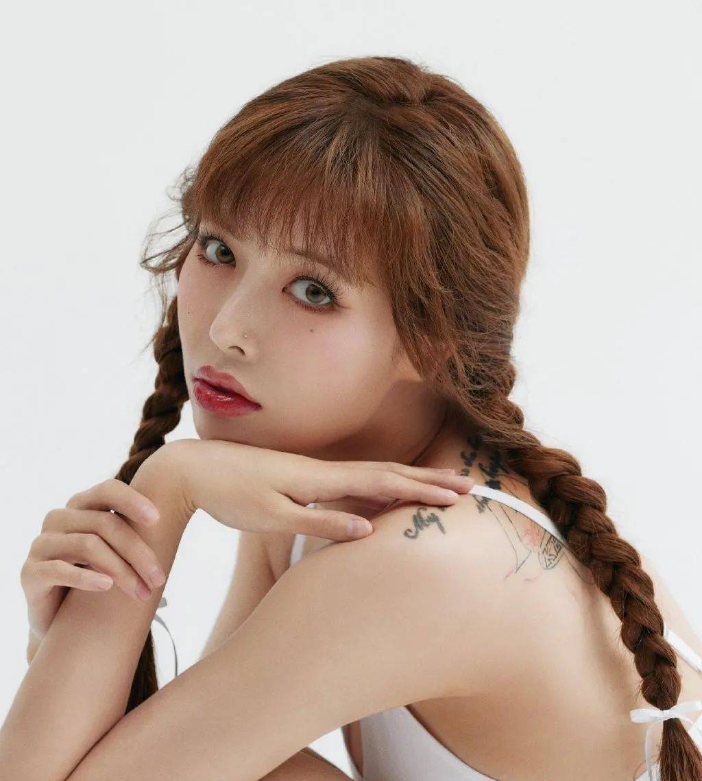 泫雅新动态无人问津?她也得靠溜前男友蹭热度了吗?_公司_金晓钟_因为