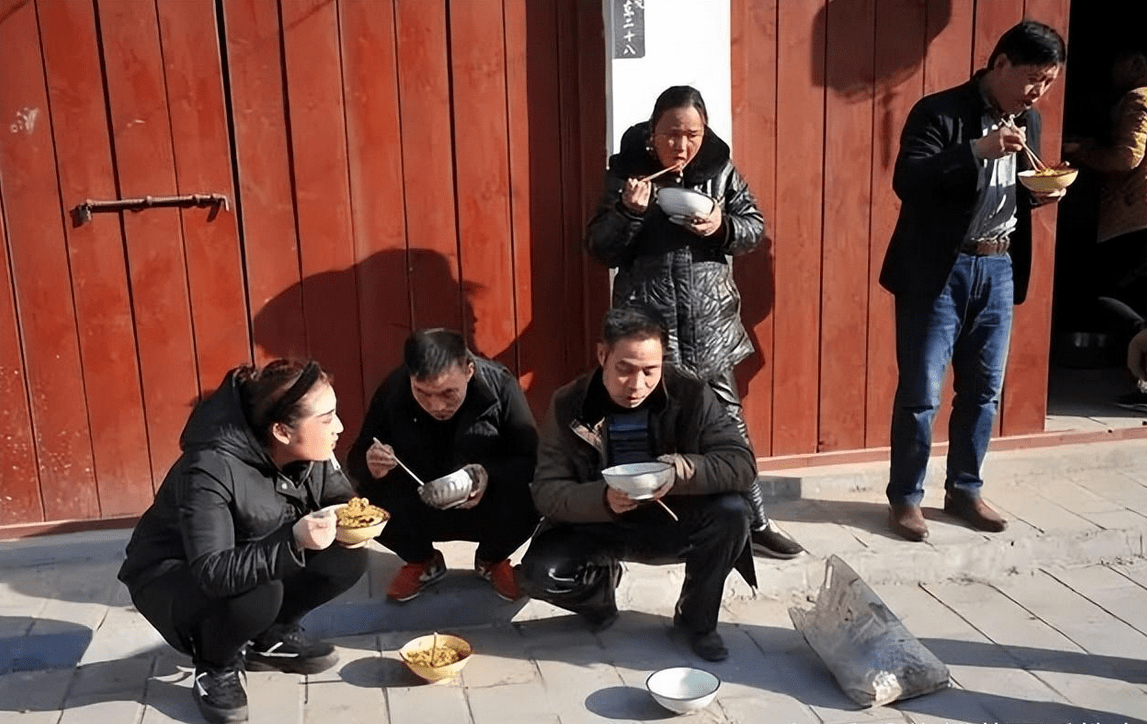 你把经济搞好了,村民自然知道搞卫生_农村_生活_城市