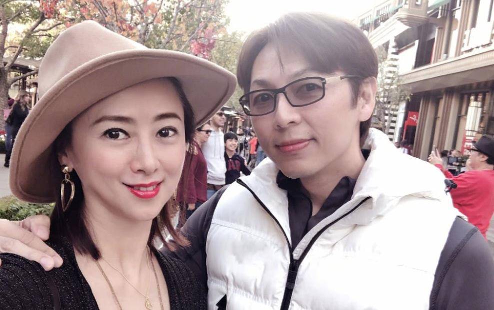 兜兜转转的"亚姐"翁虹:出身于书香门第,因选择差点失去家人_刘冠廷