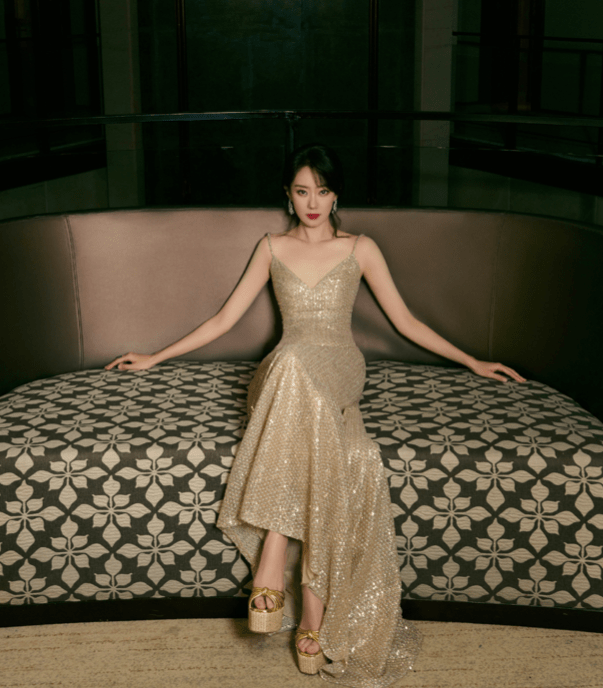 金鸡奖红毯:柳岩时尚,宁静撞衫万茜,baby只惊艳了上半身_身材_裙子