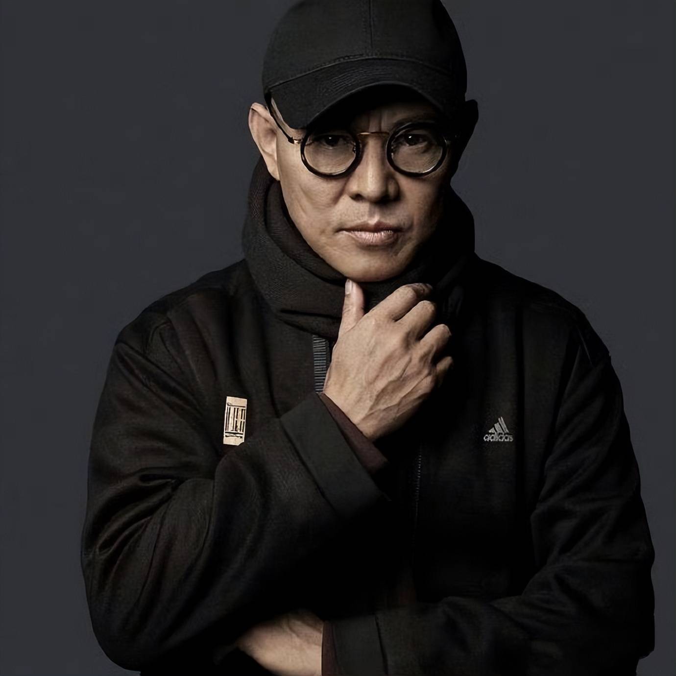 李连杰现身辟谣死讯,并宣传自己的新书,60岁看起来苍老消瘦很多_武术_