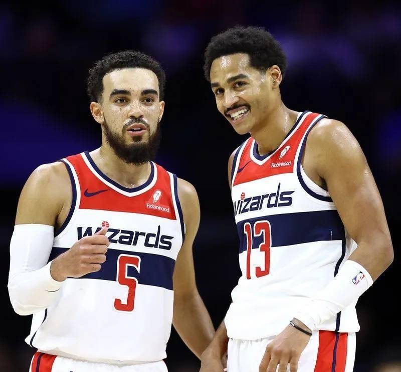 普尔摆谱,奇才23分被逆转,球迷建议奇才用库兹马换勇士格林_犯规战术