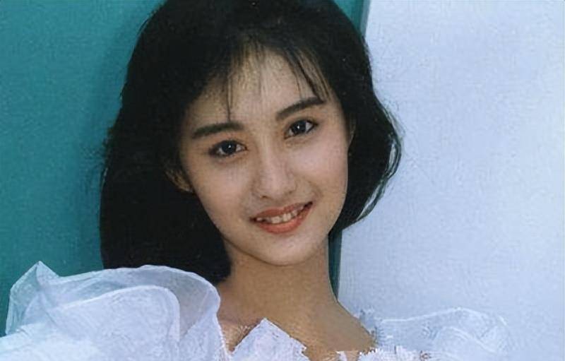 陈德容:37岁嫁富二代,8年婚姻豪门梦碎,如今48岁无儿无女_琼瑶_电影