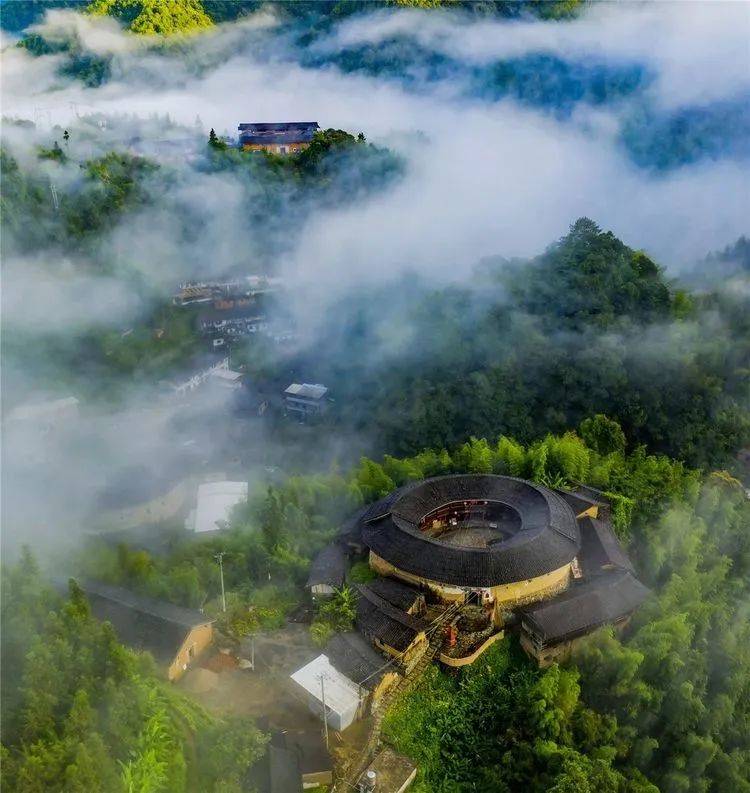 中国一个历史悠久的古老村落--云水谣土楼群_古道_南靖县_台湾