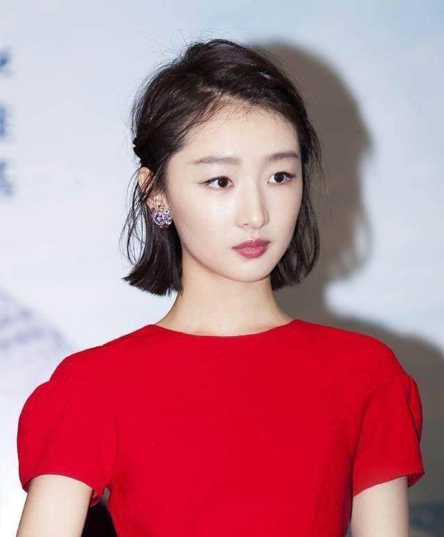 看周冬雨和古力娜扎剪了短发那么漂亮,我也想剪短发了?