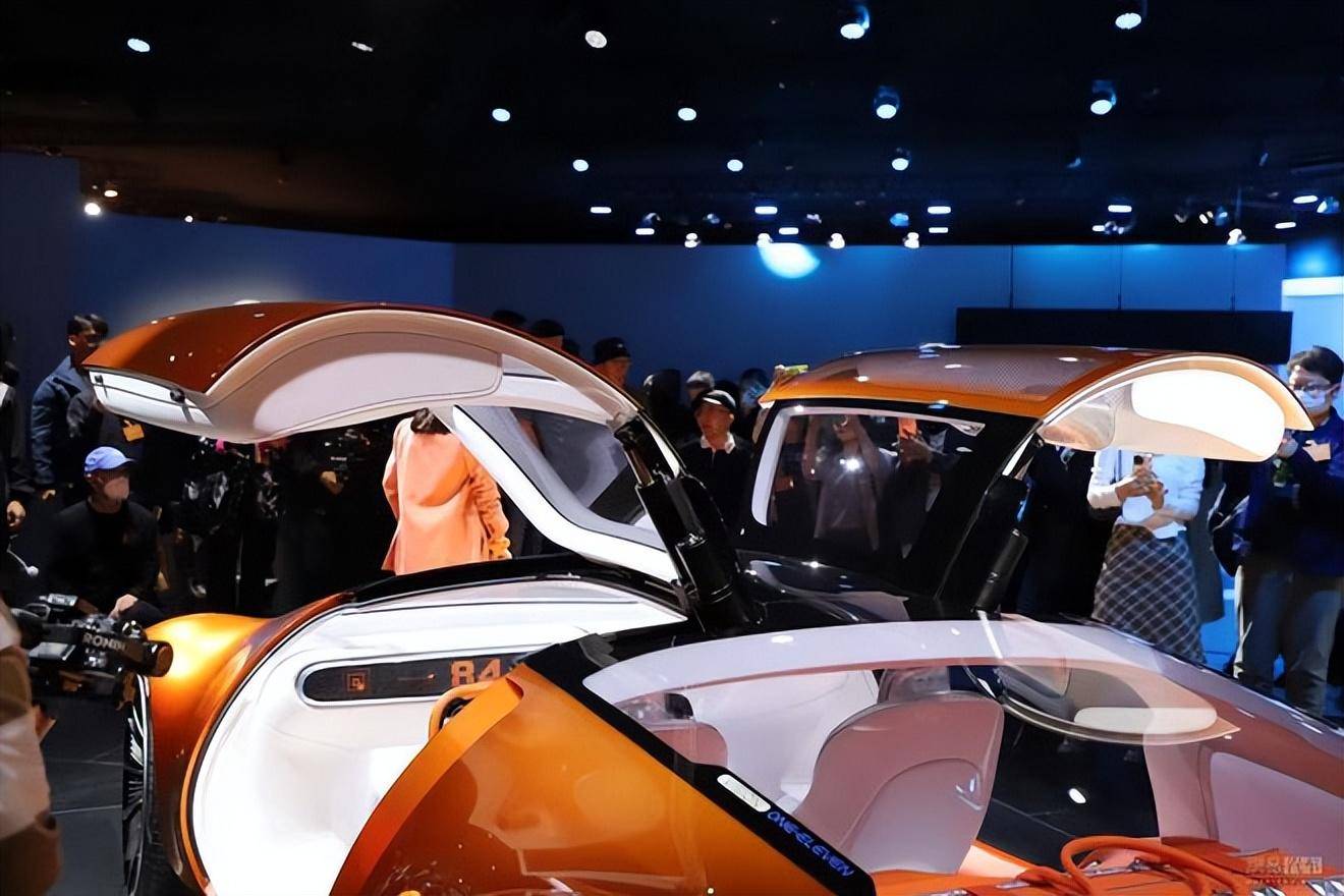 奔驰vision one-eleven亮相 搭载虚拟现实座舱,黑科技电机_搜狐汽车