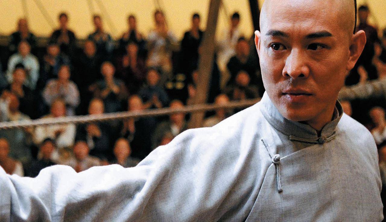 六块腹肌很有型,精神饱满与李连杰差别不小_习惯_身材_照片