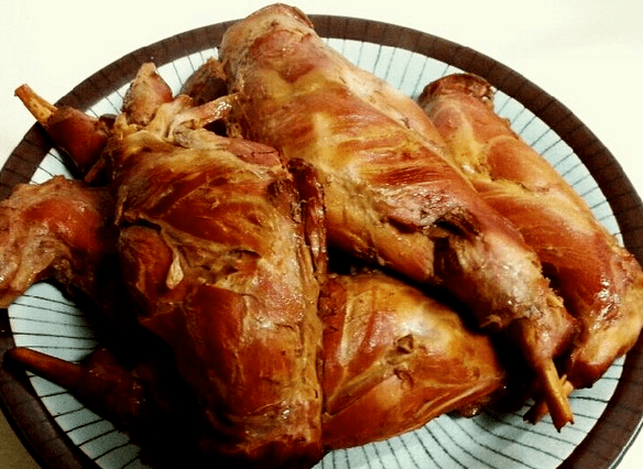 "兔中之王"的美味兔肉的功效与作用也是非常丰富的.