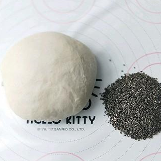 原创
            奇亚籽酸奶土司(300克萌版)