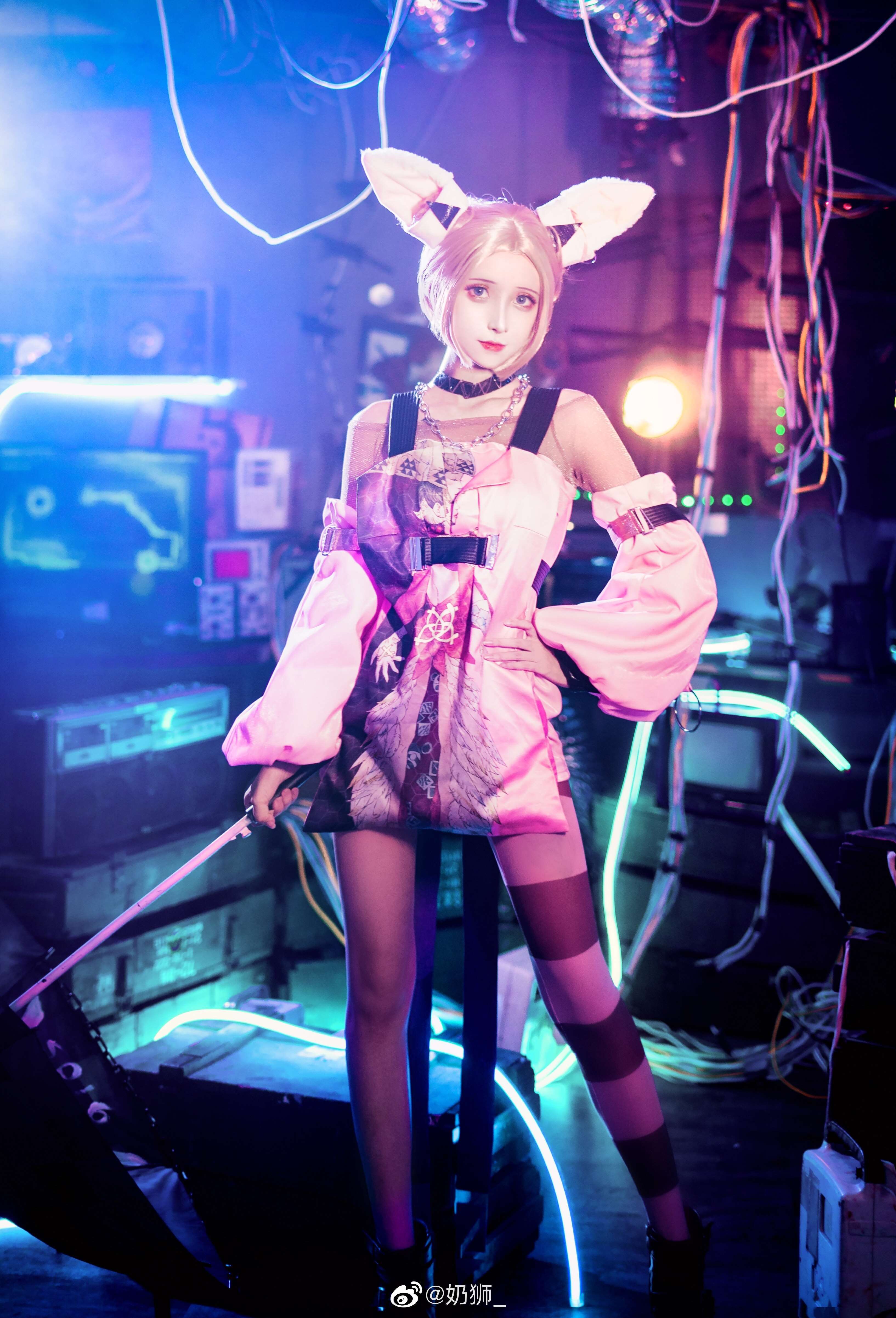 『网红coser图集』奶狮不咬人cosplay写真图集分享