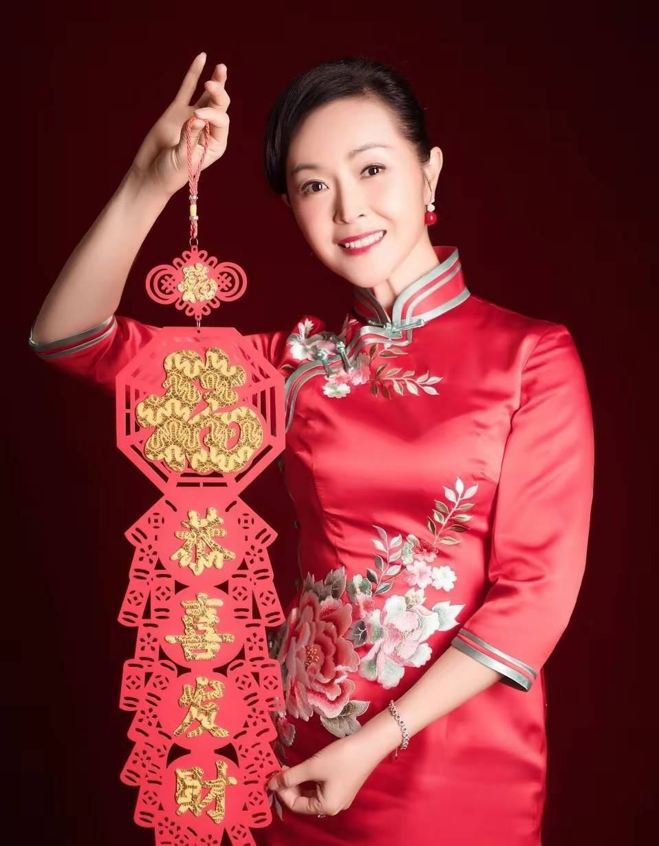 她出演了100多部影视作品,可为何名字默默无闻?_方晓莉_表演_角色