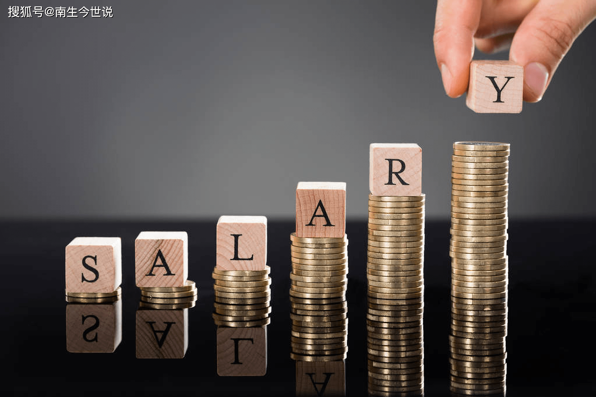 美国人，也爱存钱！美国居民人均存款为5.11万美元，是中国4.4倍_搜狐网