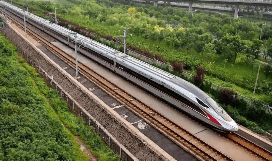 湖北湖南对这条高铁的态度与对宜常高铁的态度截然相反_国铁_鹤峰