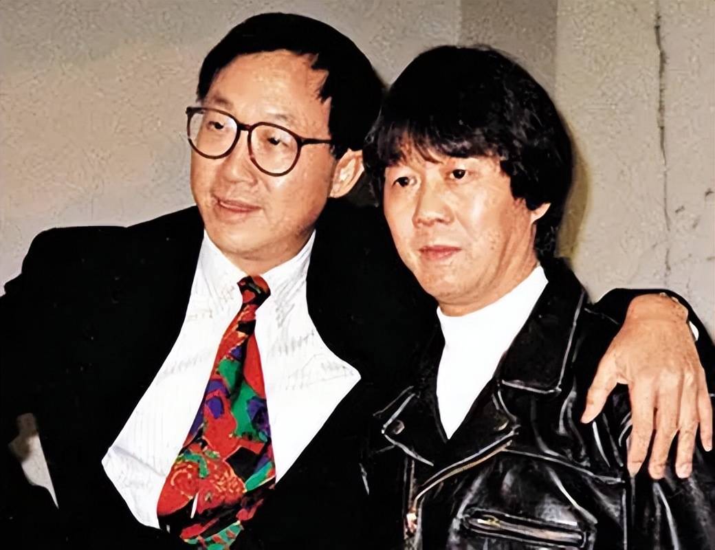 许冠文:风靡49年的"喜剧之王",盛名背后却有着难以释怀的悲痛_许冠英