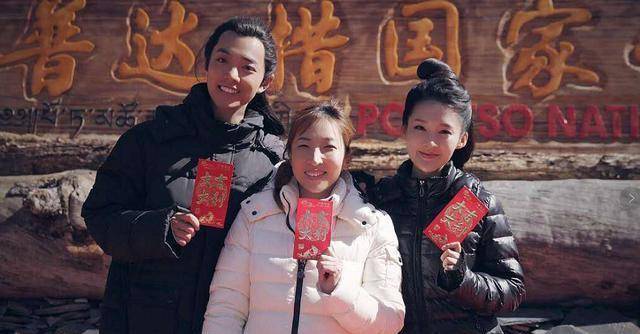 肖战李沁洞房照超甜,可惜王大陆才是男主_造型_衣服_长发