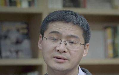 普法段子手罗翔一夜白头,本人亲自回应辟谣,网友:造谣可耻_头发_谣言