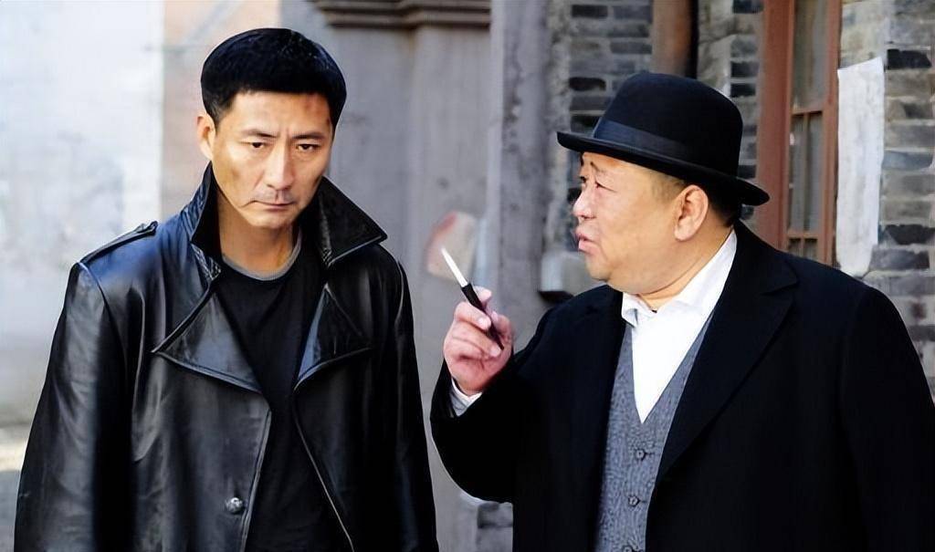 梁冠华:难得的戏剧天才,北京人艺台柱子,如今给"燕双鹰"作配_狄仁杰