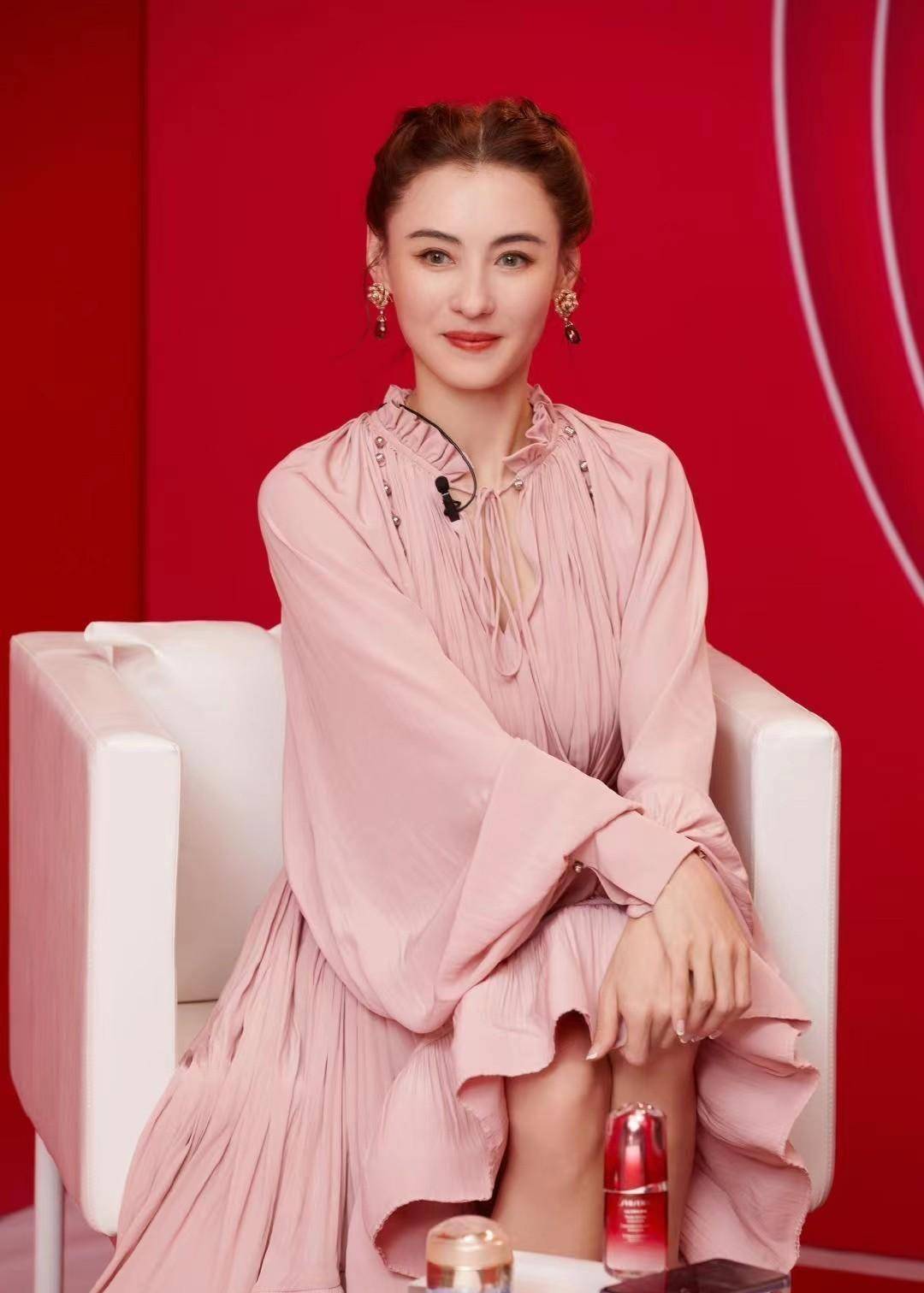 张柏芝的演技与美貌,你怎能错过?_人们_生活_全世界