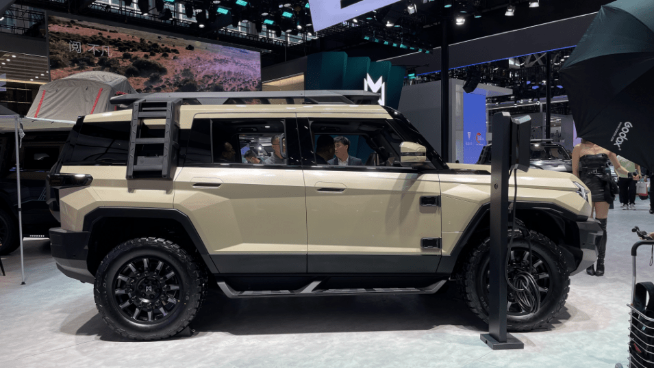 中国豪华电动越野第一车 猛士917首次亮相广州车展_搜狐汽车_搜狐网