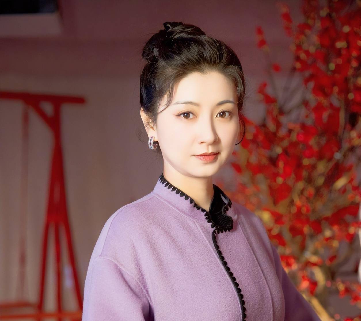 但无论是主演还是孙俪,陈建斌,蒋欣等,还是毛晓彤,谭松韵,蓝盈莹,陶从