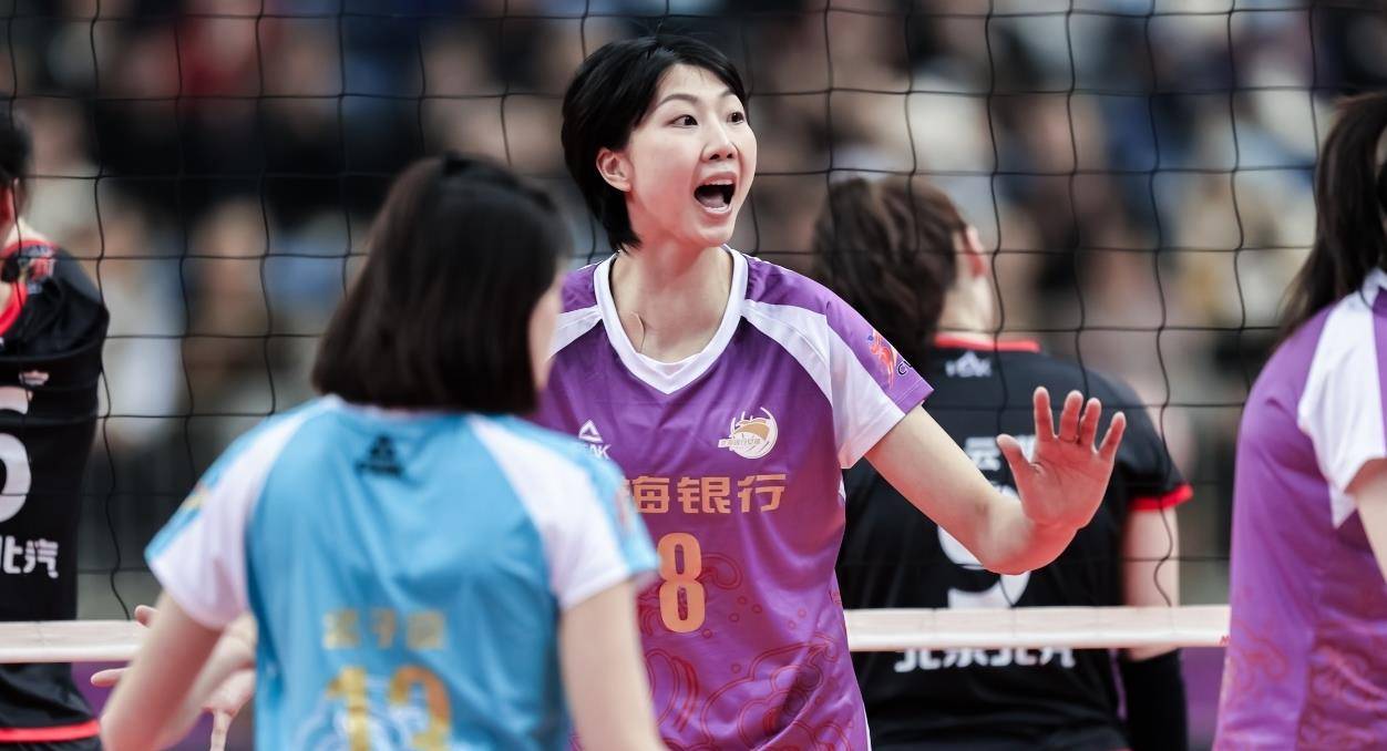 没有外援依然强势!杨艺金牌替补,李盈莹袁心玥上双,刘美君获赞_天津女