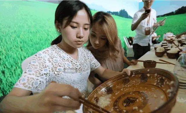 原创 韩国人来中国旅游很纳闷：为何这么贵的西瓜，他们却可以天天吃？