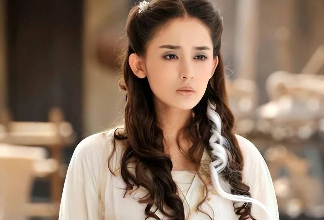 "独家揭秘:古力娜扎前任狡猾手段,私密照片再曝光!"_事业_成长_感情